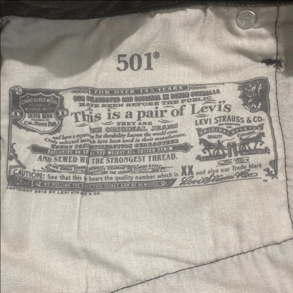 Womens 501 Levi Shorts - Picture 3 of 7